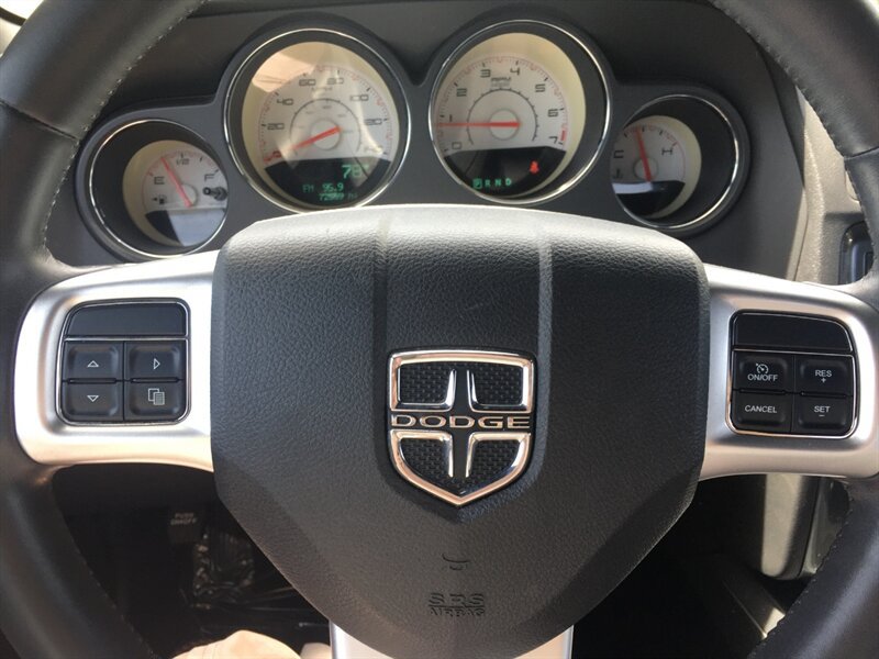 Used 2013 Dodge Challenger SXT RWD image 11