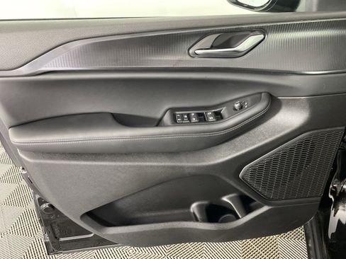 New 2025 Jeep Grand Cherokee L Altitude image 12