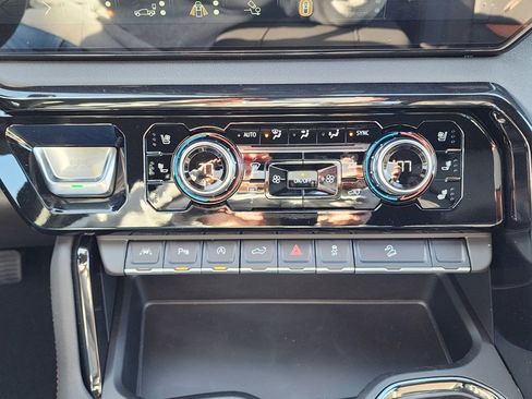 New 2026 GMC Sierra 1500 AT4 w/ AT4 Premium Package image 29