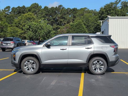 New 2026 Chevrolet Equinox LT w/ Convenience Package II FWD image 2