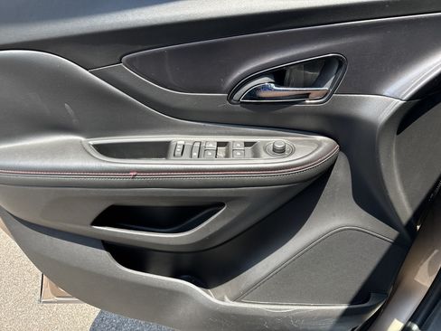 Used 2019 Buick Encore Preferred FWD image 9