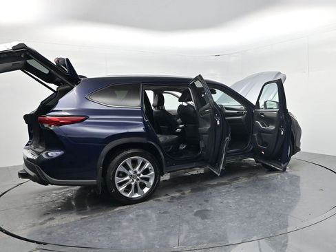 Used 2021 Toyota Highlander Limited image 54