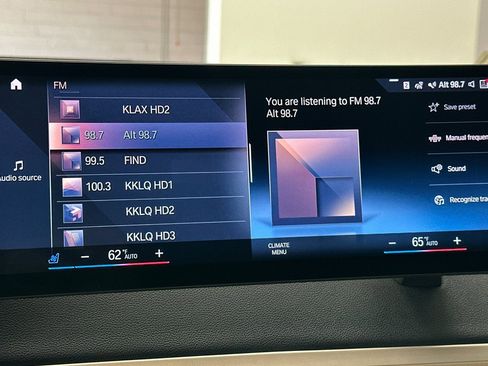 Certified 2022 BMW iX xDrive50 w/ Premium Package image 22