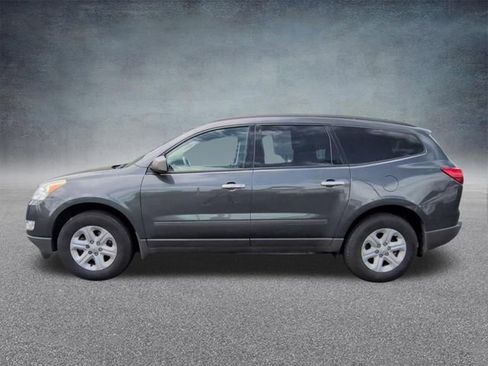 Used 2012 Chevrolet Traverse LS FWD image 10