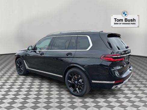 New 2026 BMW X7 xDrive40i w/ Premium Package image 7