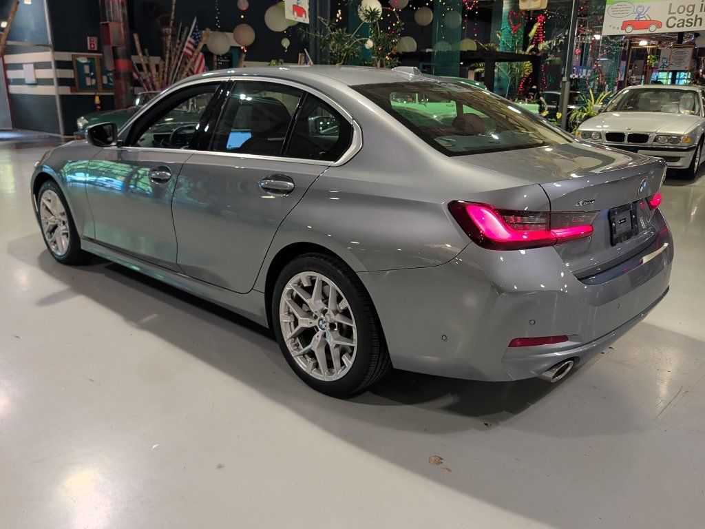Certified 2025 BMW 330i xDrive Sedan w/ Premium Package AWD/4WD image 15