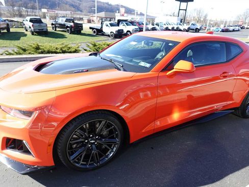Used 2019 Chevrolet Camaro ZL1 image 6
