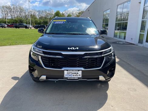 Used 2025 Kia Seltos S AWD/4WD image 3