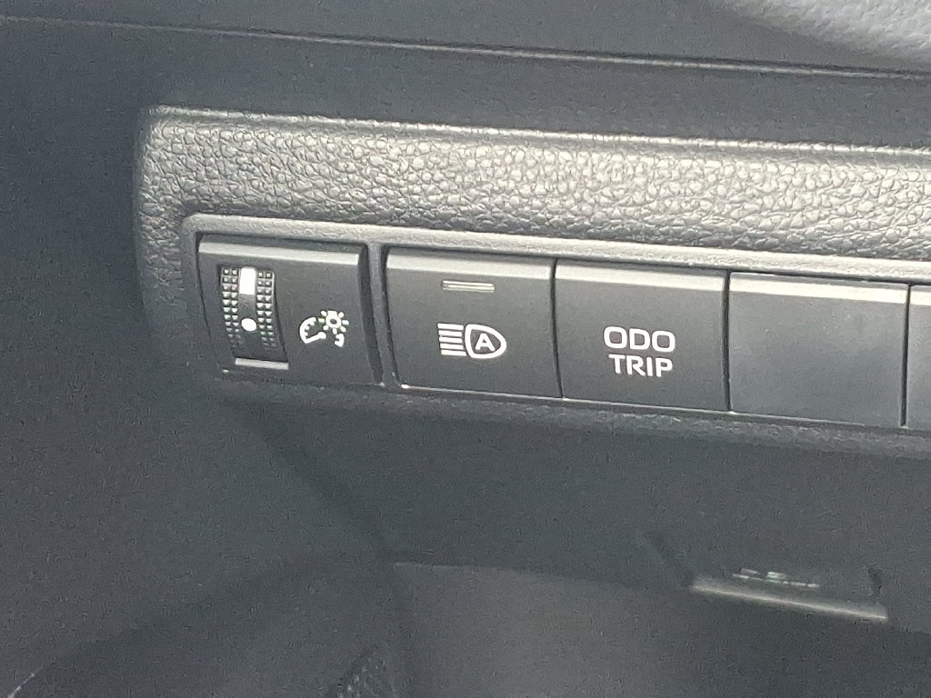 Used 2027 Toyota Corolla XSE FWD image 23