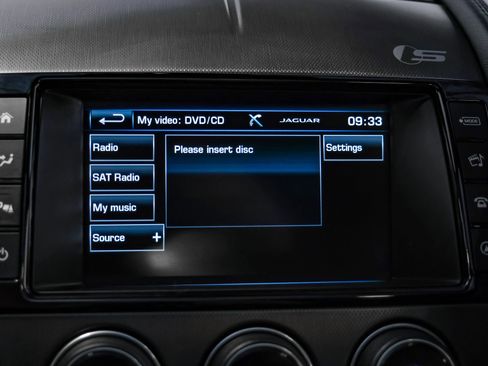 Used 2016 Jaguar F-TYPE S image 24