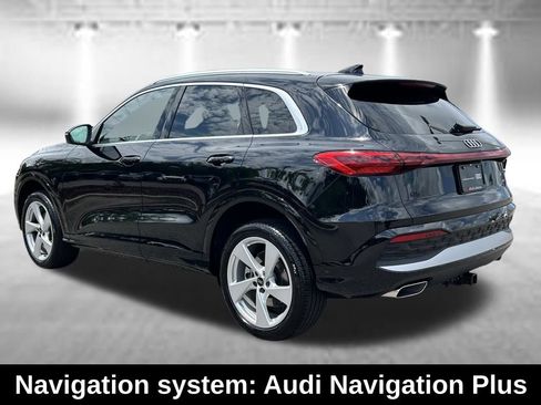 Certified 2025 Audi Q5 Premium Plus AWD/4WD image 3