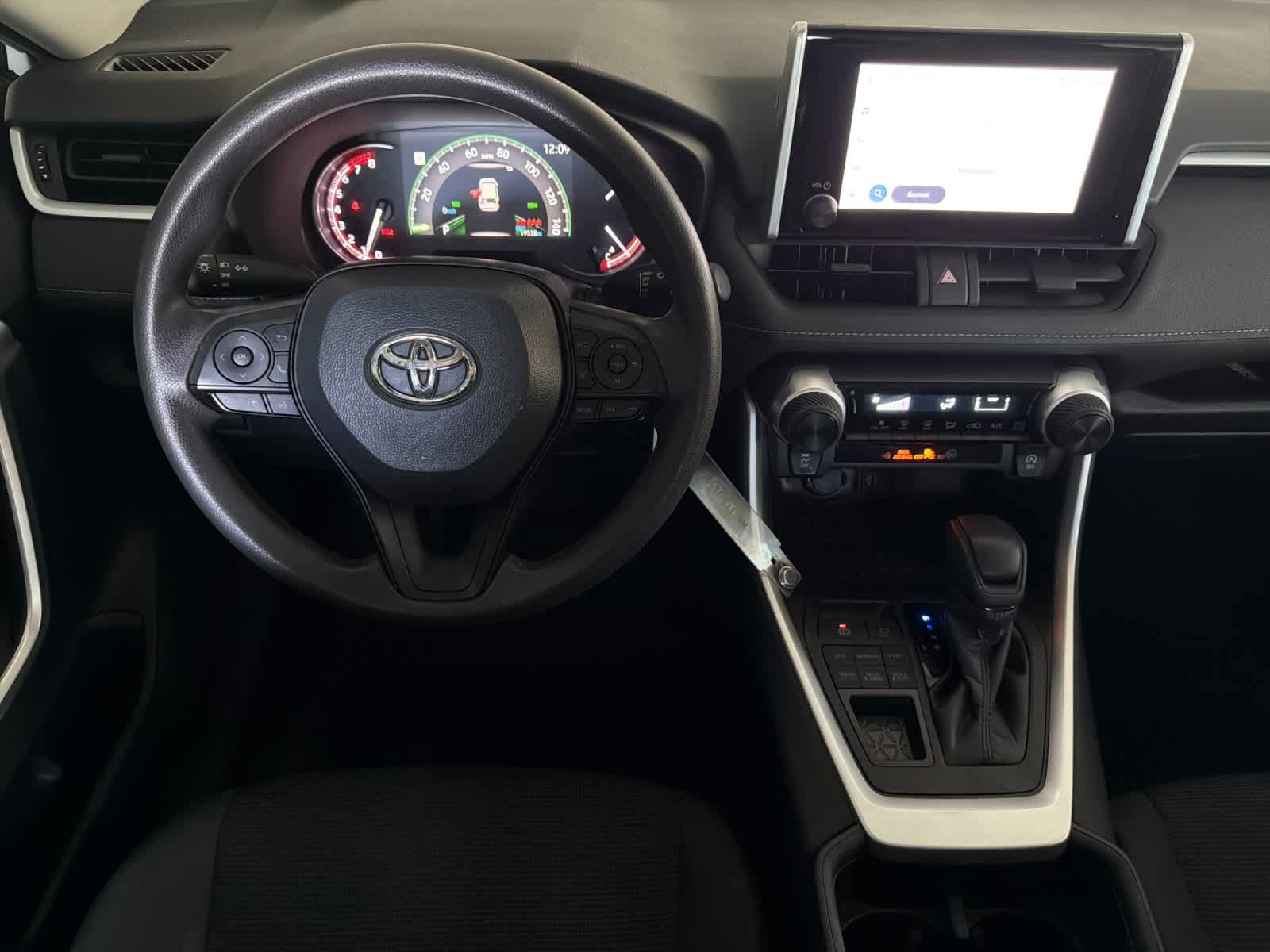 Used 2024 Toyota RAV4 LE AWD/4WD image 14