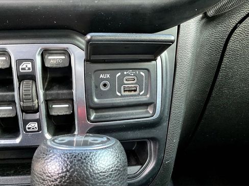 Used 2019 Jeep Wrangler Unlimited Sport S image 15