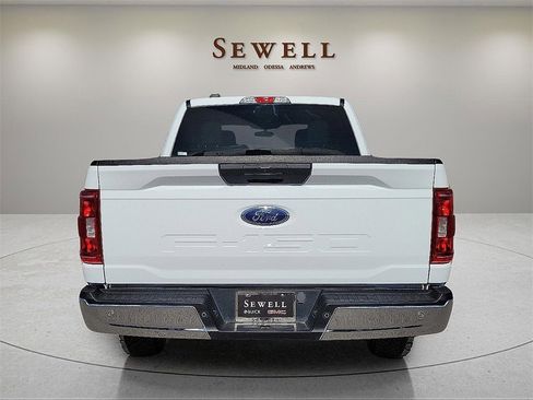 Used 2023 Ford F150 XLT image 4