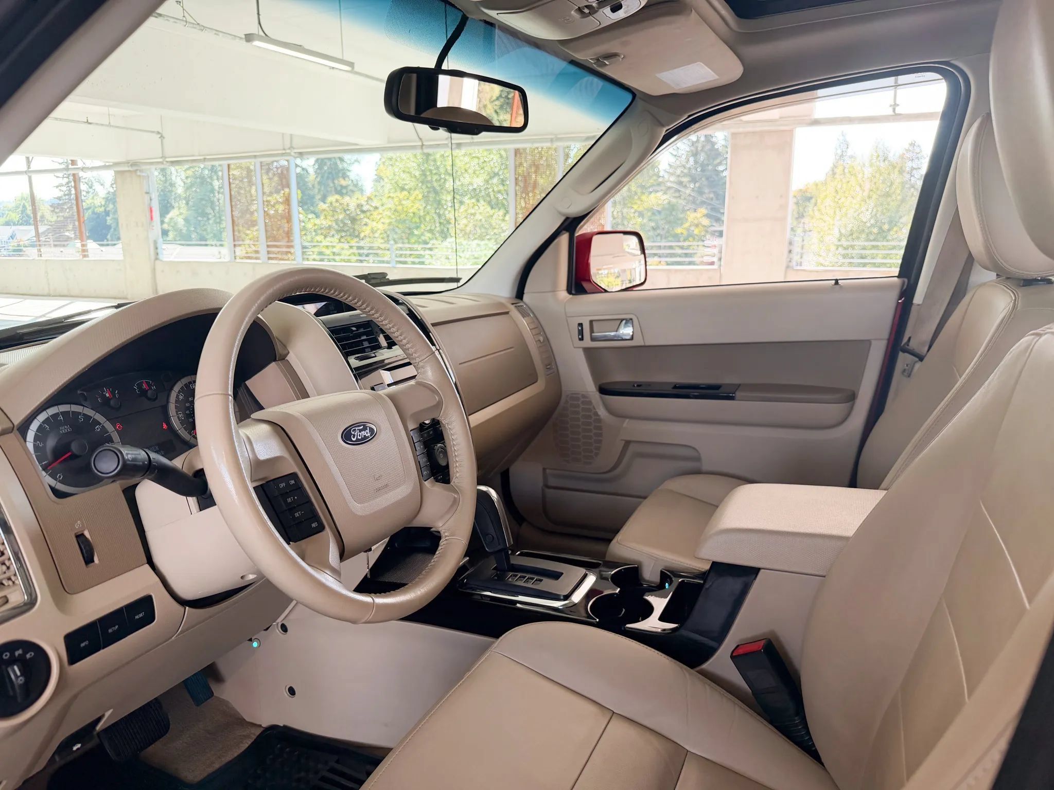 Used 2011 Ford Escape Limited w/ 302A Rapid Spec Order Code AWD/4WD image 17