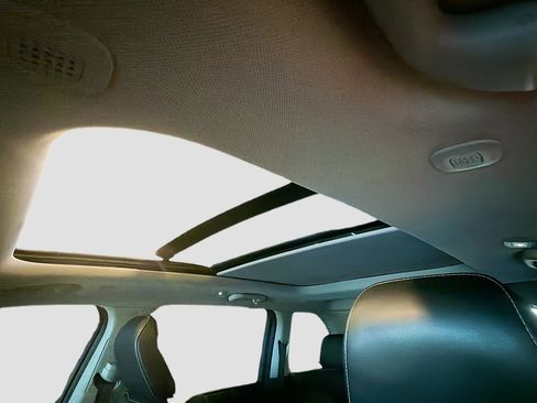 Used 2023 Jeep Grand Cherokee 30th Anniversary image 27