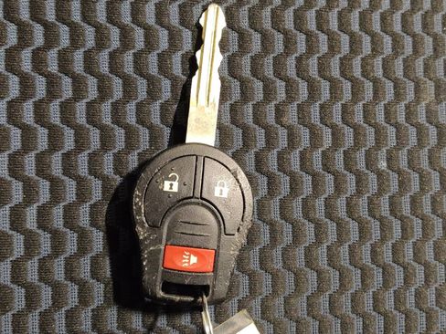 Used 2018 Nissan Versa Note SV image 32