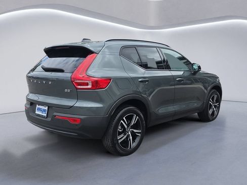 New 2026 Volvo XC40 B5 Core w/ Protection Package Premier AWD/4WD image 4