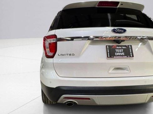 Used 2017 Ford Explorer Limited w/ Equipment Group 301A AWD/4WD image 17