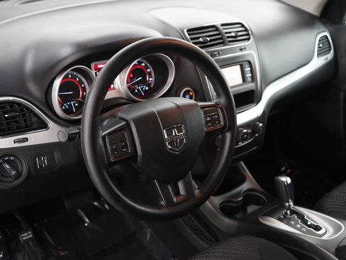 Used 2019 Dodge Journey SE w/ Blacktop Package FWD image 21