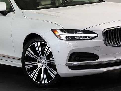 Used 2023 Volvo S90 B6 Plus AWD/4WD image 8