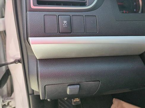 Used 2017 Toyota Camry SE FWD image 13