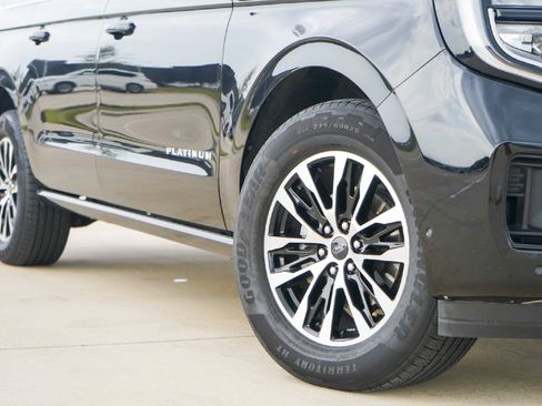 Used 2025 Ford Expedition Max Platinum image 2