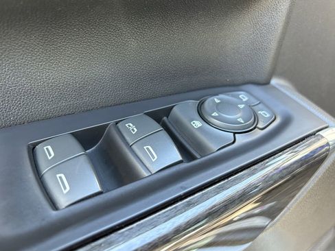 Used 2020 Chevrolet Silverado 1500 LT Trail Boss AWD/4WD image 14