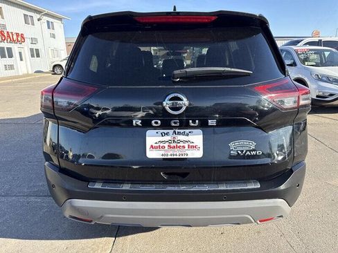 Used 2021 Nissan Rogue SV w/ Premium Package image 6