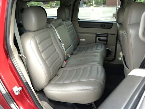 Used 2004 HUMMER H2 w/ Preferred Equipment Group AWD/4WD image 35