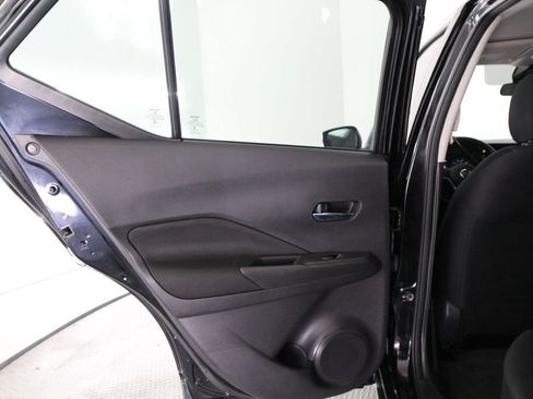 Used 2021 Nissan Kicks SV FWD image 33