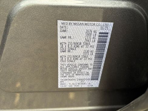 Used 2025 Nissan Pathfinder SV image 23