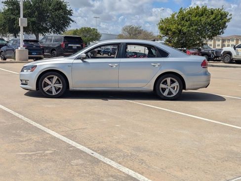 Used 2015 Volkswagen Passat 1.8T Limited Edition image 6