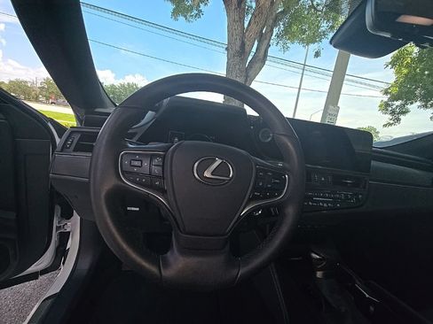 Certified 2025 Lexus ES 350 w/ Premium Package FWD image 15