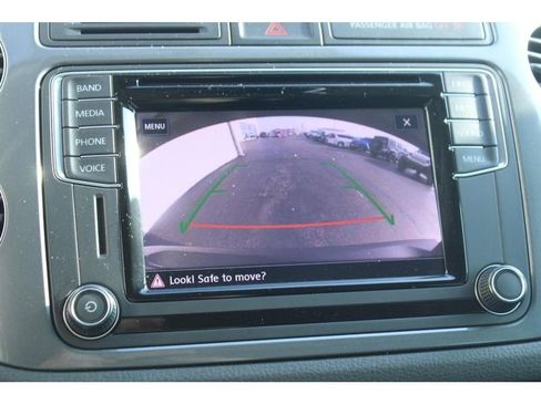 Used 2017 Volkswagen Tiguan S image 25