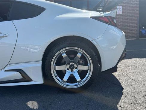 Used 2022 Toyota GR86 w/ ALL Weather Mat Package (TMS) RWD image 6
