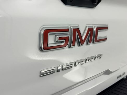 Used 2025 GMC Sierra 3500 SLE w/ SLE Value Package image 13