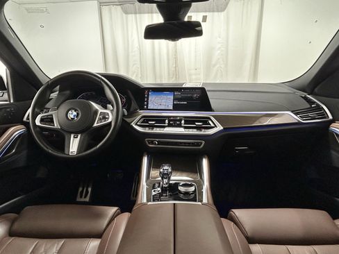 Used 2022 BMW X6 xDrive40i w/ Executive Package image 8