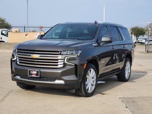 Used 2021 Chevrolet Tahoe High Country w/ Premium Package image 12