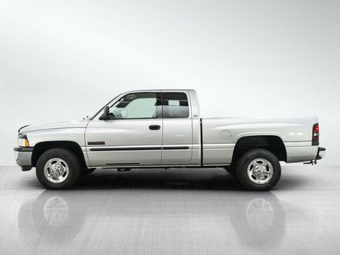 Used 2002 Dodge Ram 2500 Truck 2WD Quad Cab image 2