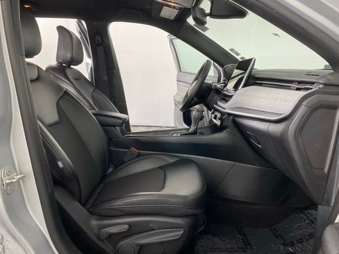 Used 2024 Jeep Compass Latitude image 23