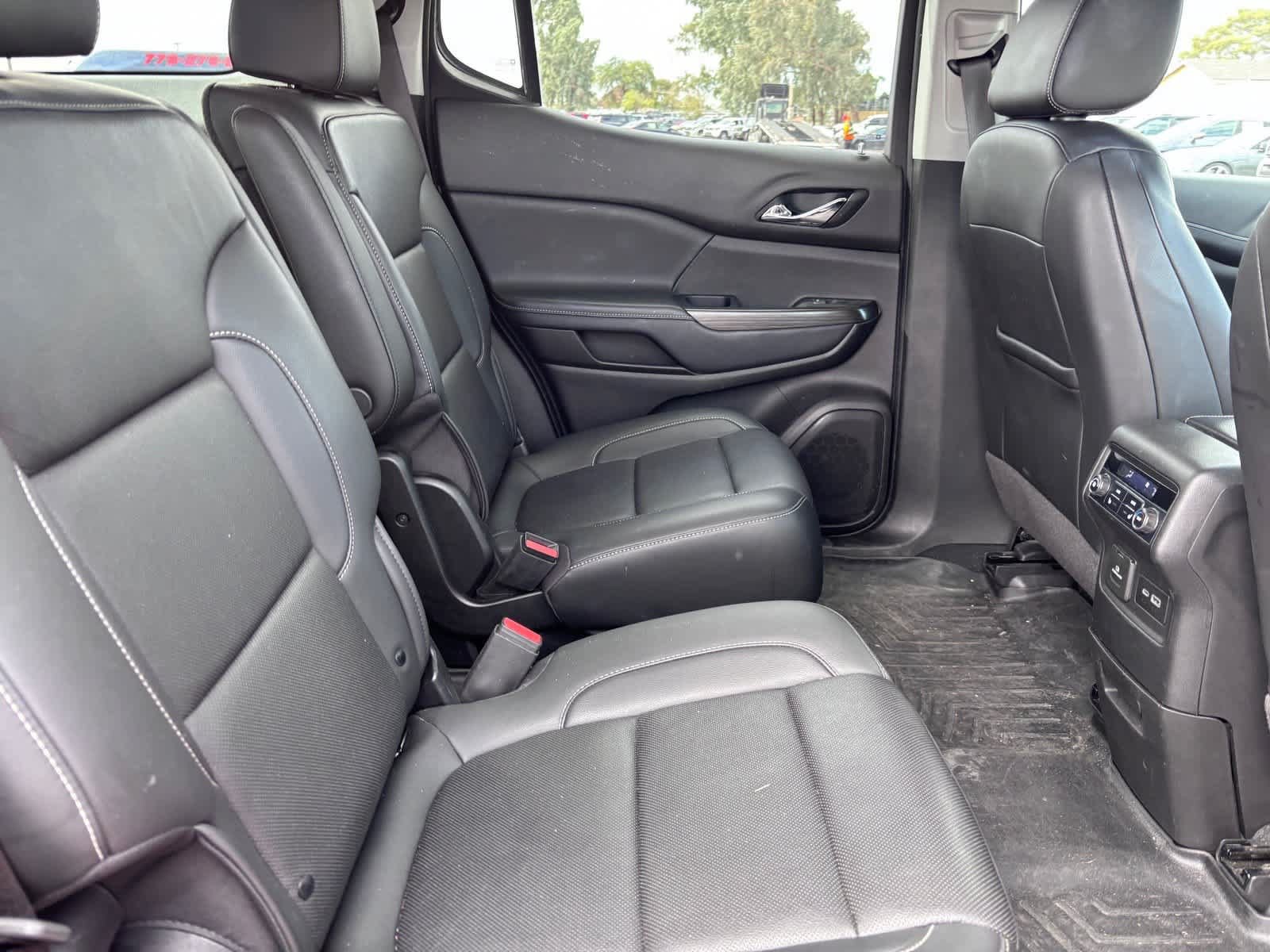 Used 2022 GMC Acadia SLT w/ Elevation Edition AWD/4WD image 10