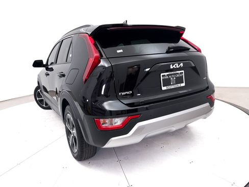 Certified 2025 Kia Niro EX FWD image 7