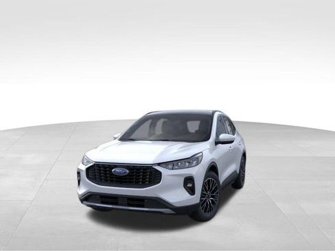 New 2026 Ford Escape SE FWD image 3
