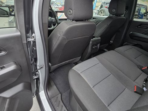 Used 2024 Chevrolet Colorado W/T w/ Technology Package image 25