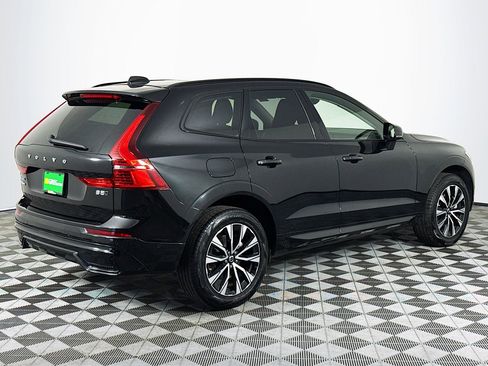 Used 2025 Volvo XC60 B5 Plus image 10