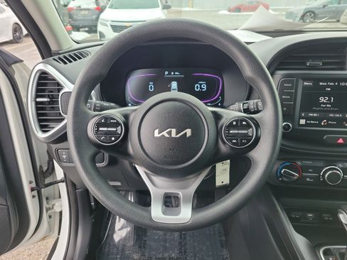 Used 2025 Kia Soul LX w/ LX Technology Package image 21