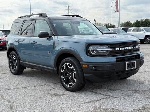 Used 2023 Ford Bronco Sport Outer Banks image 8