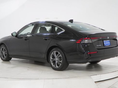 Used 2023 Honda Accord EX image 7