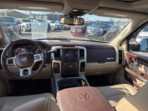 Used 2018 RAM 2500 Laramie image 30
